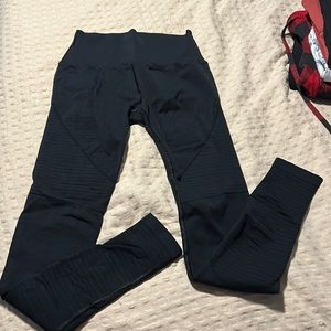 Alphalete OG revival leggings.